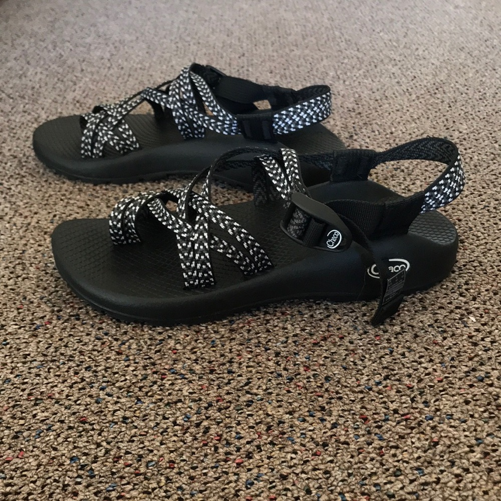 CHACOS barely worn!!